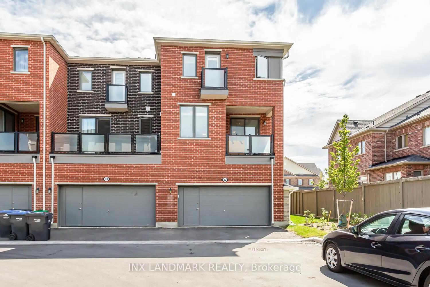 Photo 27 of 32 Summer Wind Lane, Brampton, Northwest Brampton — HOMEH