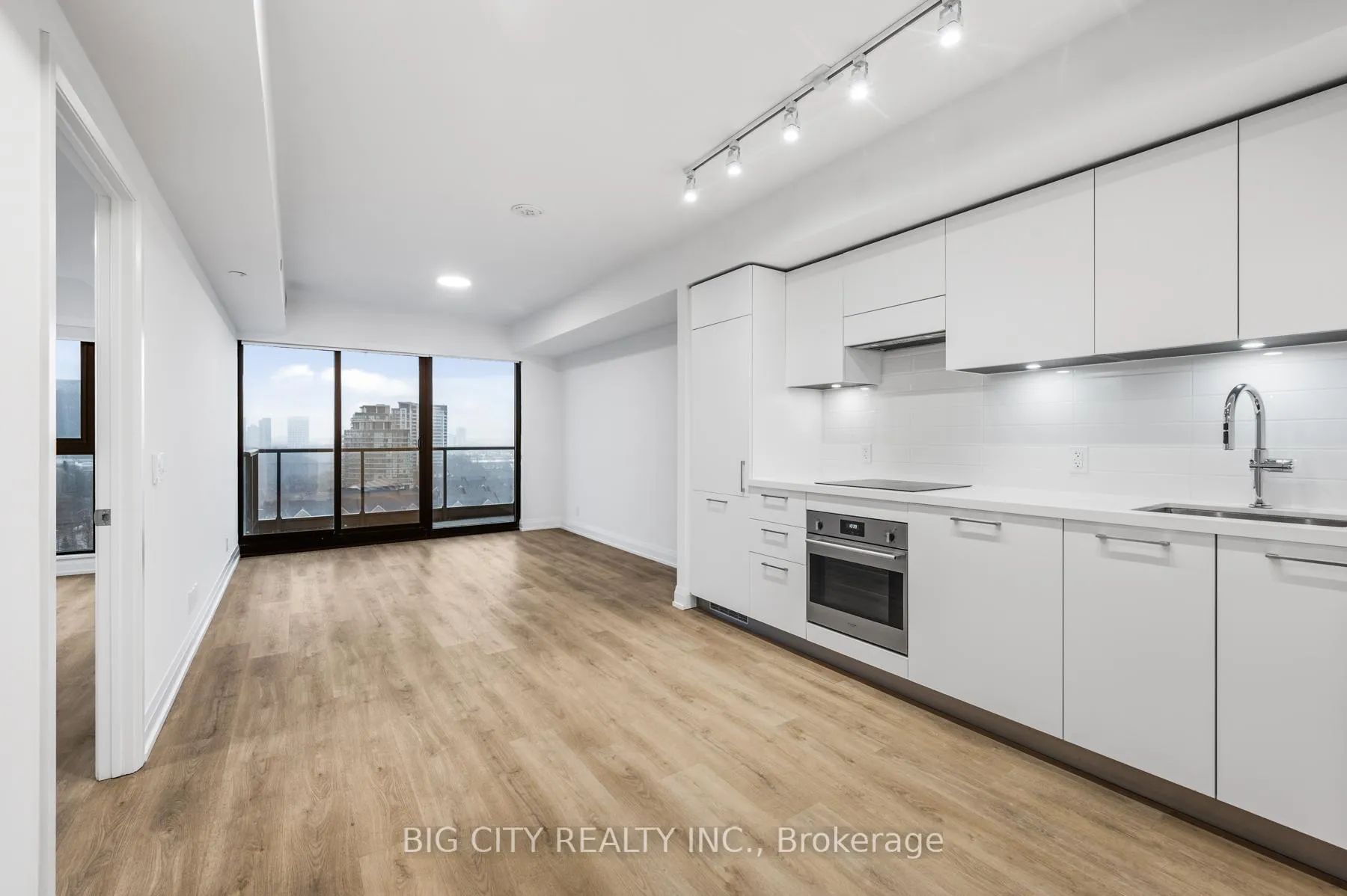 Photo 1 of Unit 1310, 36 Brentcliffe Road, Toronto, Thorncliffe Park — HOMEH