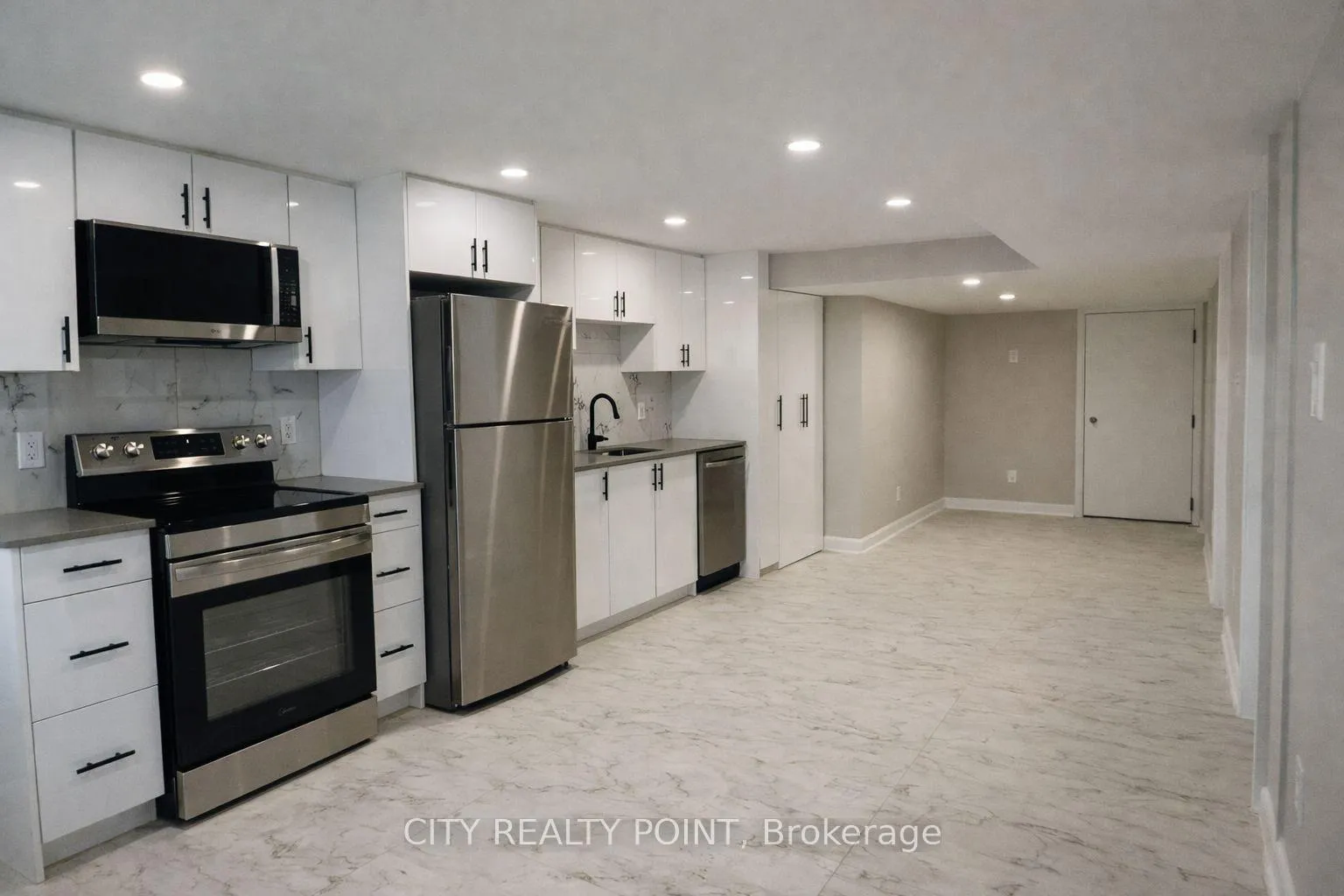 Photo 4 of Unit Unit 1, 131 Camelia Avenue, Ottawa, Manor Park — HOMEH