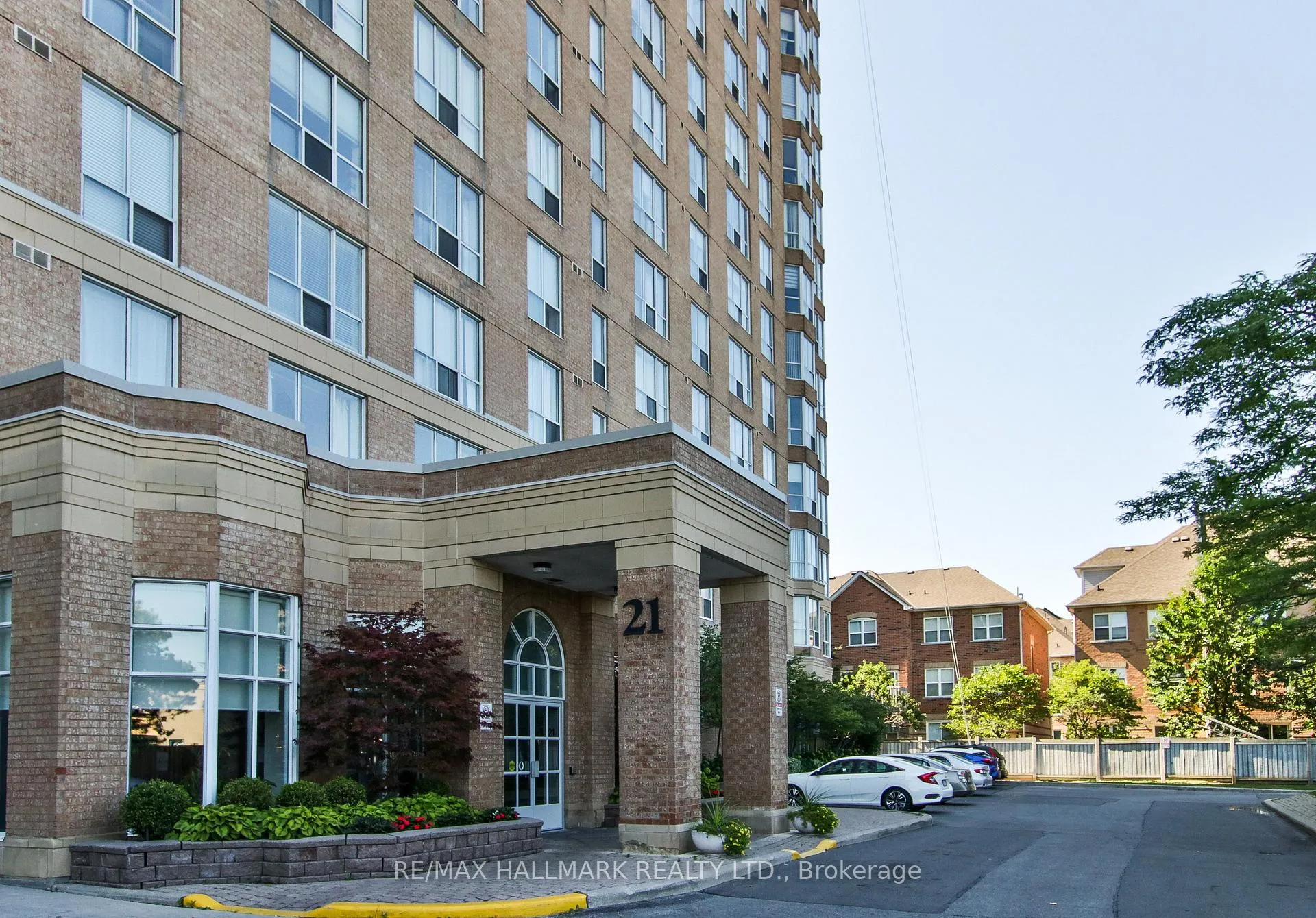 Photo 3 of Unit 1103, 21 Overlea Boulevard, Toronto, Thorncliffe Park — HOMEH