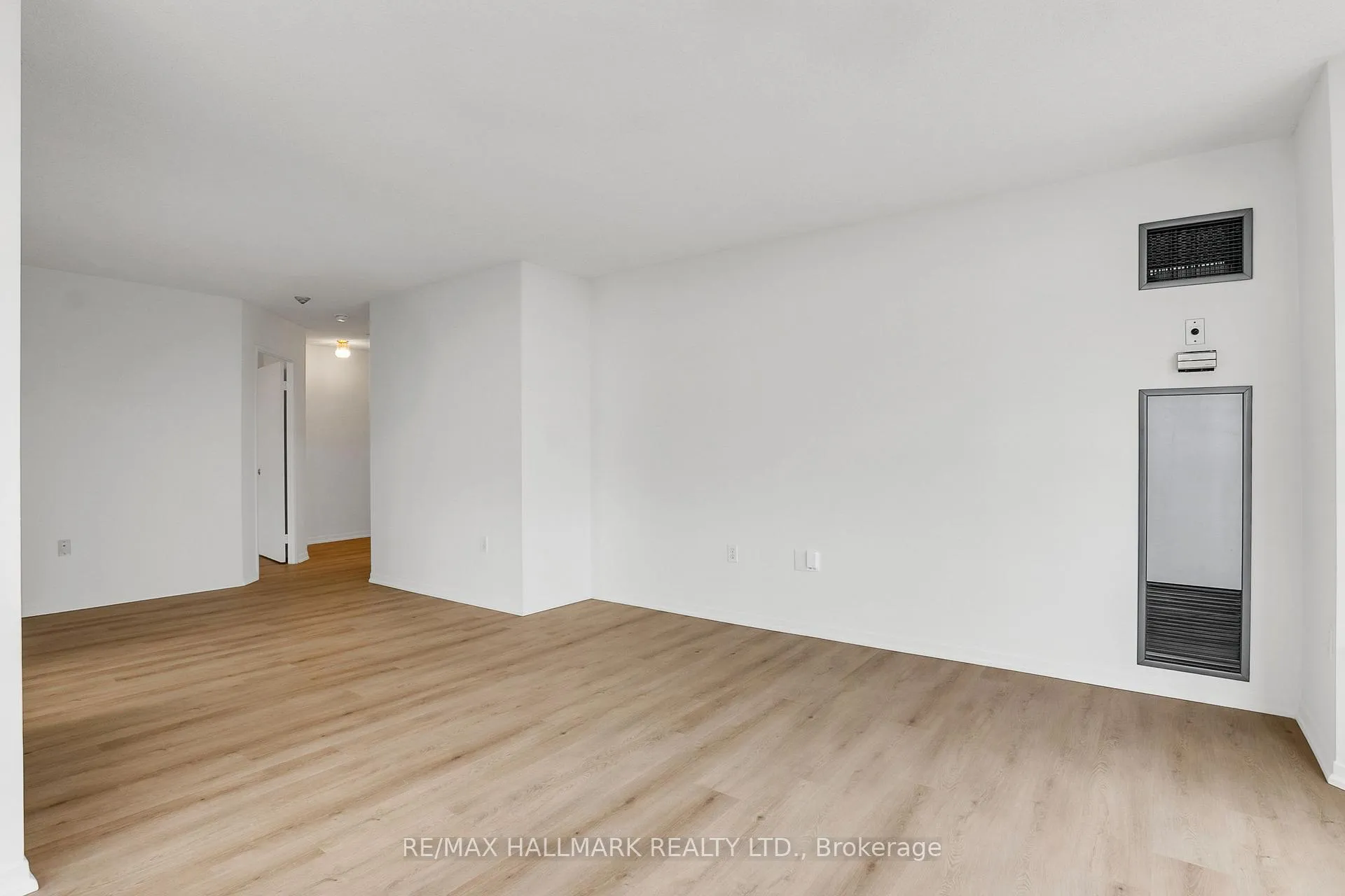Photo 10 of Unit 1103, 21 Overlea Boulevard, Toronto, Thorncliffe Park — HOMEH