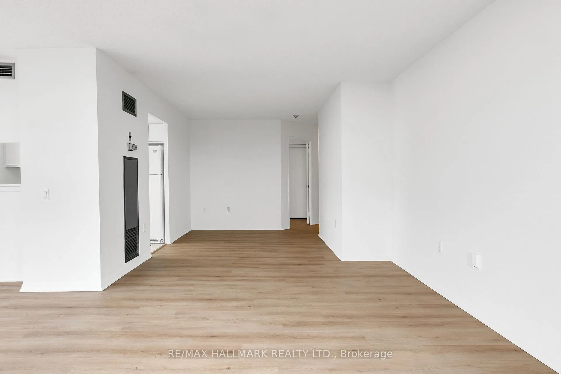 Photo 11 of Unit 1103, 21 Overlea Boulevard, Toronto, Thorncliffe Park — HOMEH
