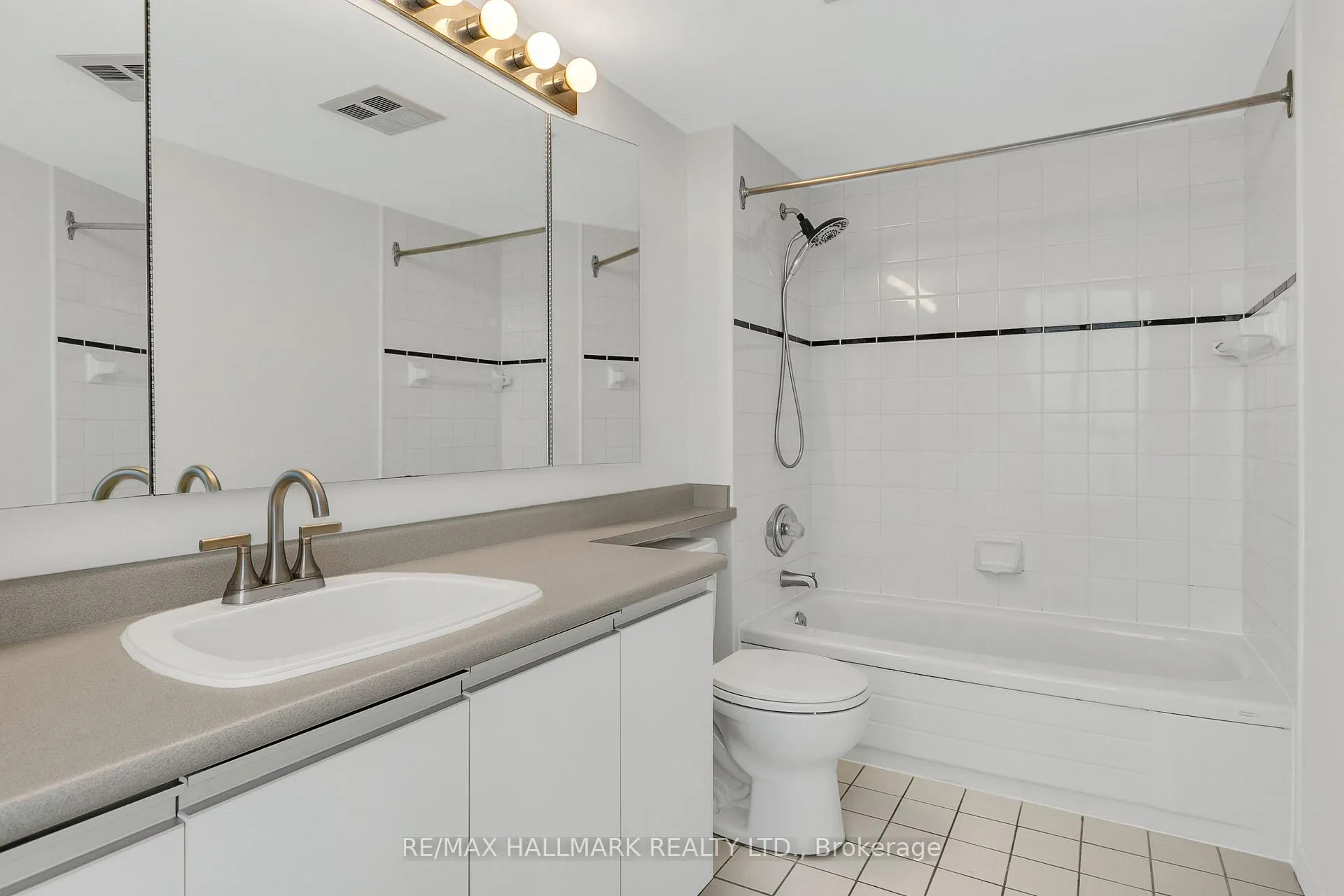 Photo 24 of Unit 1103, 21 Overlea Boulevard, Toronto, Thorncliffe Park — HOMEH