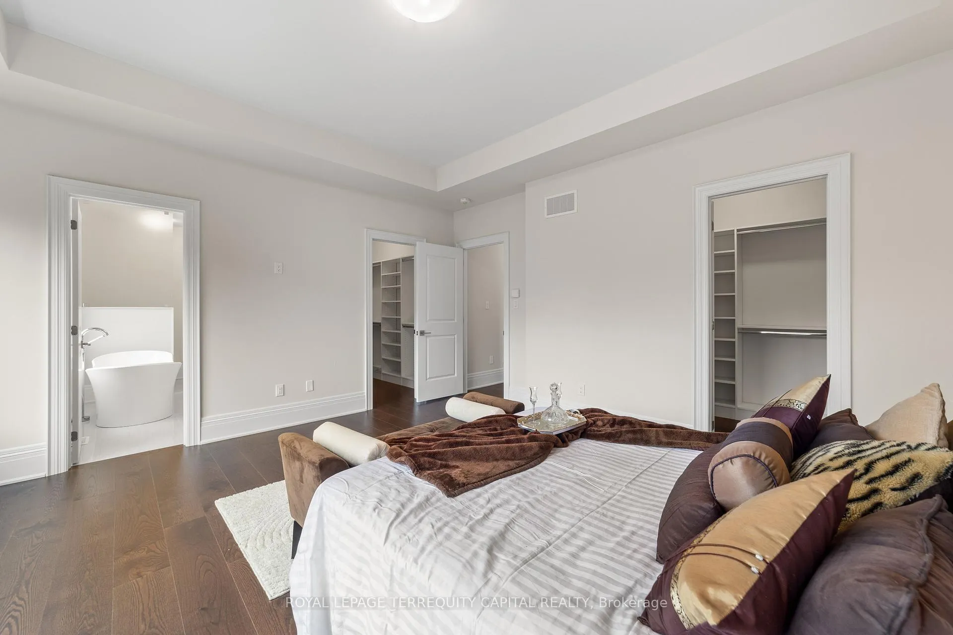 Photo 29 of 23 Kingwood Lane, Aurora, Aurora Estates — HOMEH