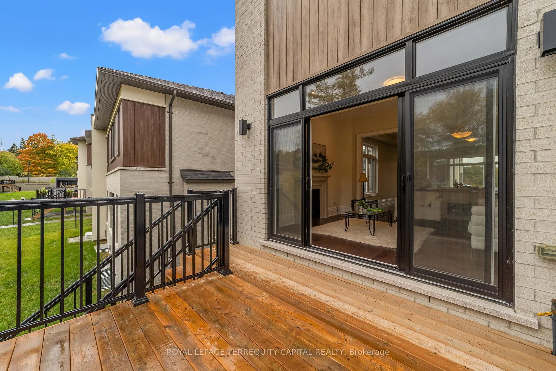 Photo 40 of 23 Kingwood Lane, Aurora, Aurora Estates — HOMEH
