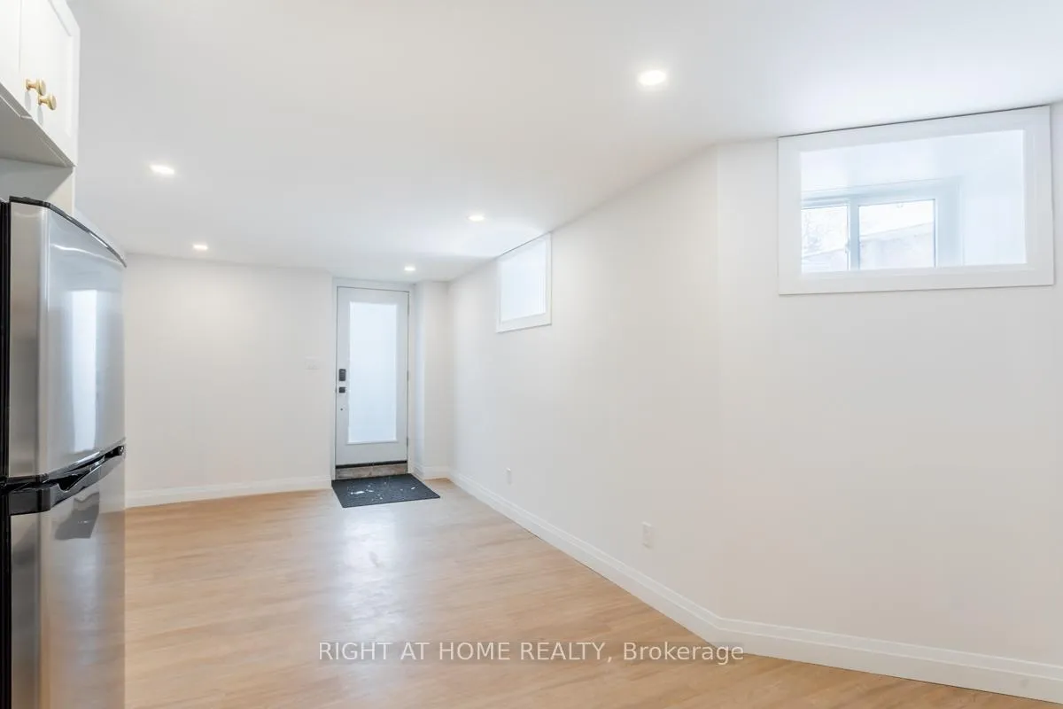 Photo 2 of Unit 4, 113 Catharine Street N, Hamilton, Beasley — HOMEH