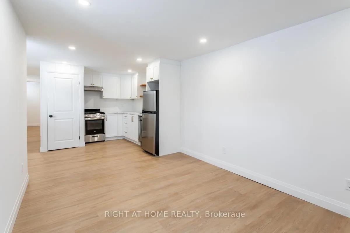 Photo 5 of Unit 4, 113 Catharine Street N, Hamilton, Beasley — HOMEH