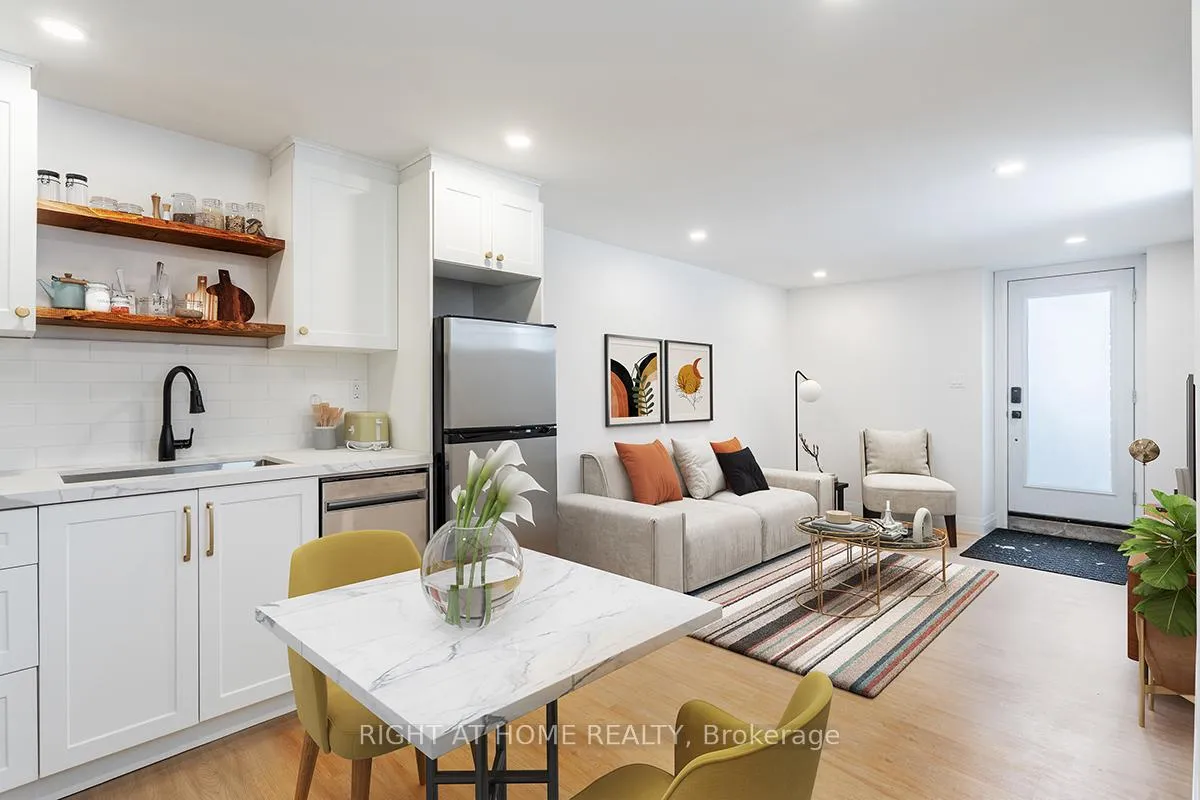 Photo 7 of Unit 4, 113 Catharine Street N, Hamilton, Beasley — HOMEH