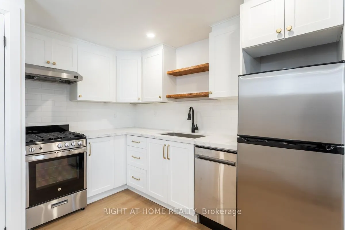 Photo 9 of Unit 4, 113 Catharine Street N, Hamilton, Beasley — HOMEH