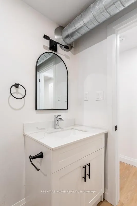 Photo 12 of Unit 4, 113 Catharine Street N, Hamilton, Beasley — HOMEH