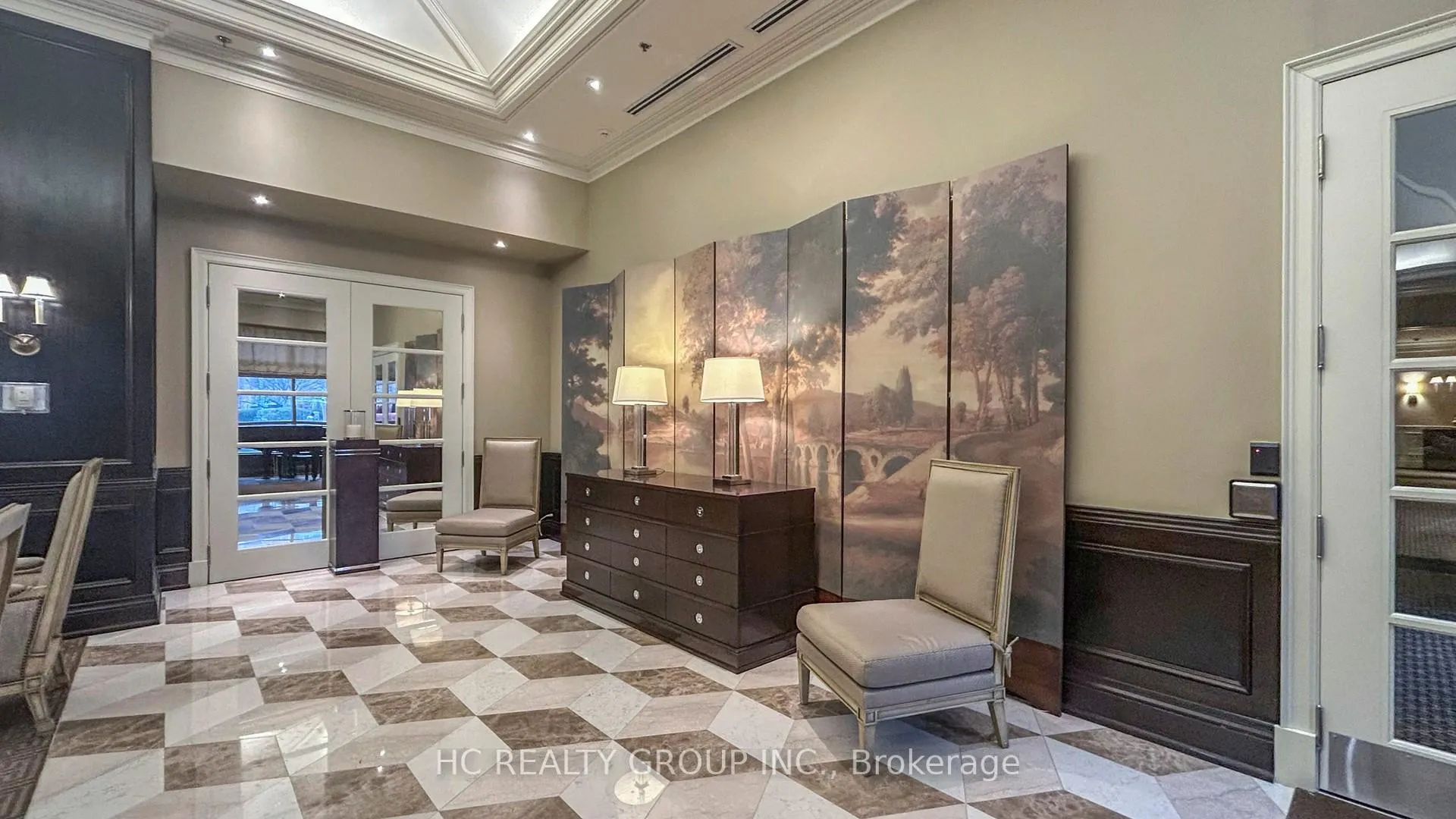 Photo 4 of Unit 322, 20 Burkebrook Place, North York, Bridle Path-Sunnybrook-York Mills — HOMEH