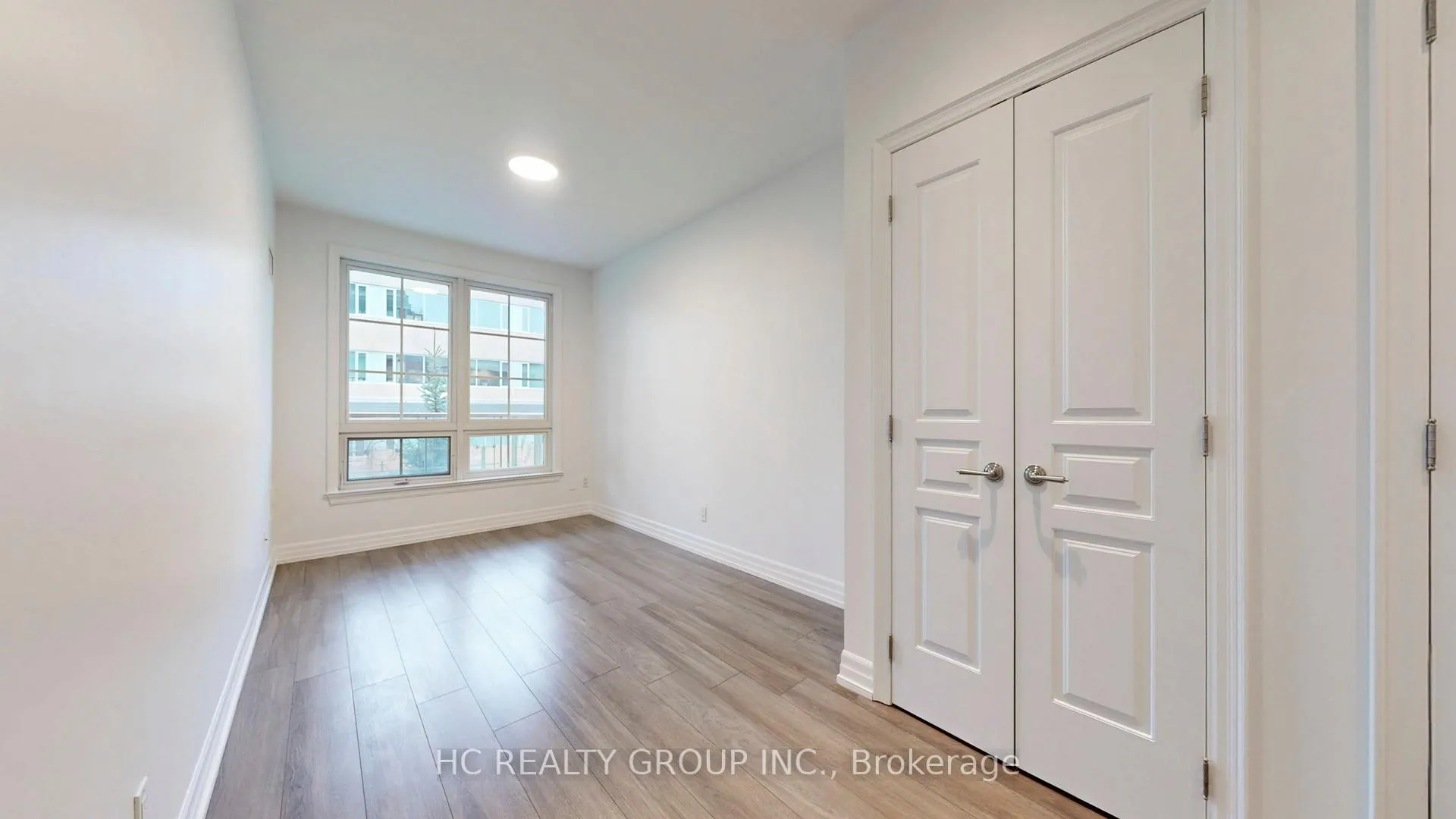 Photo 15 of Unit 322, 20 Burkebrook Place, North York, Bridle Path-Sunnybrook-York Mills — HOMEH