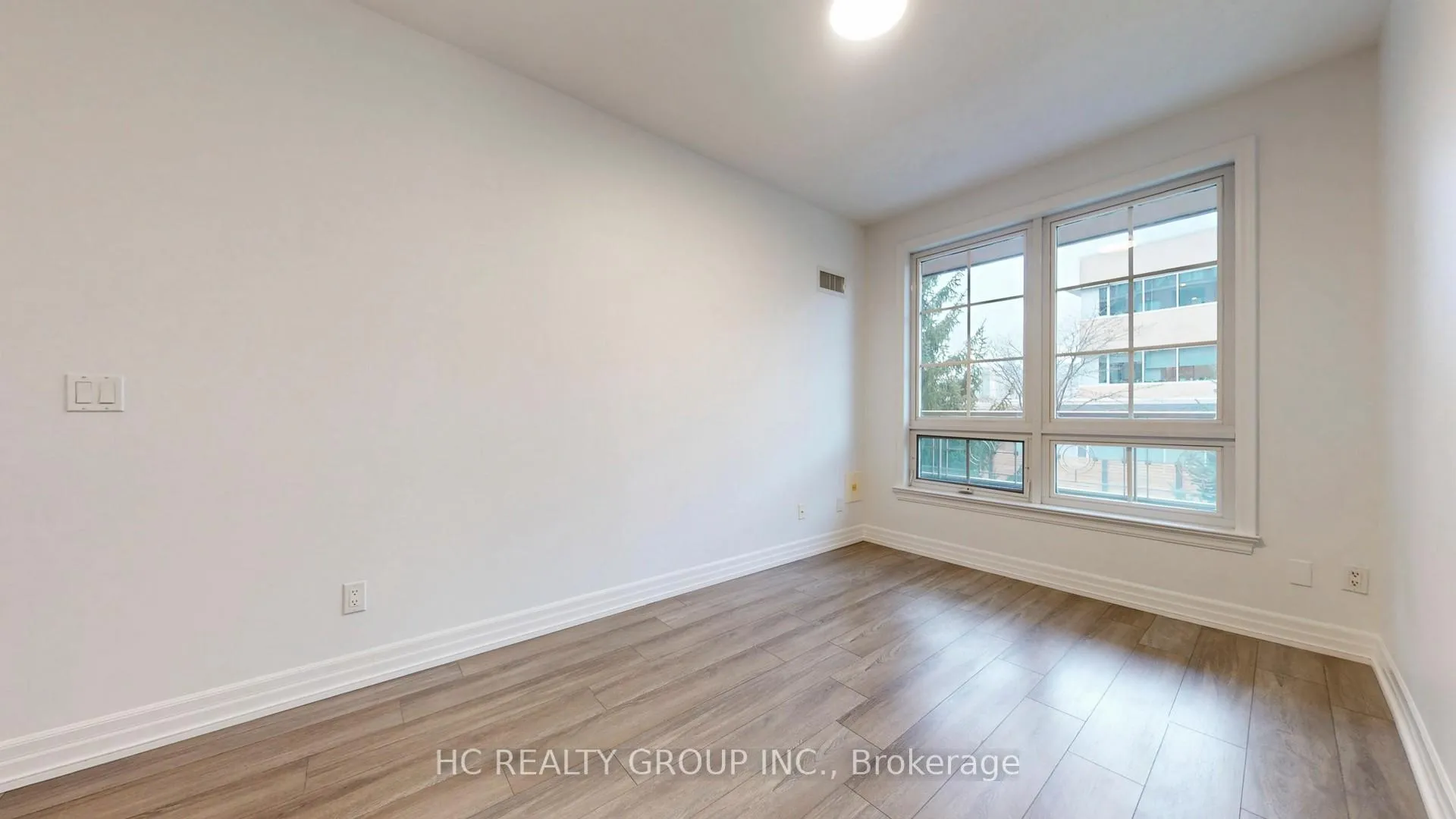 Photo 16 of Unit 322, 20 Burkebrook Place, North York, Bridle Path-Sunnybrook-York Mills — HOMEH
