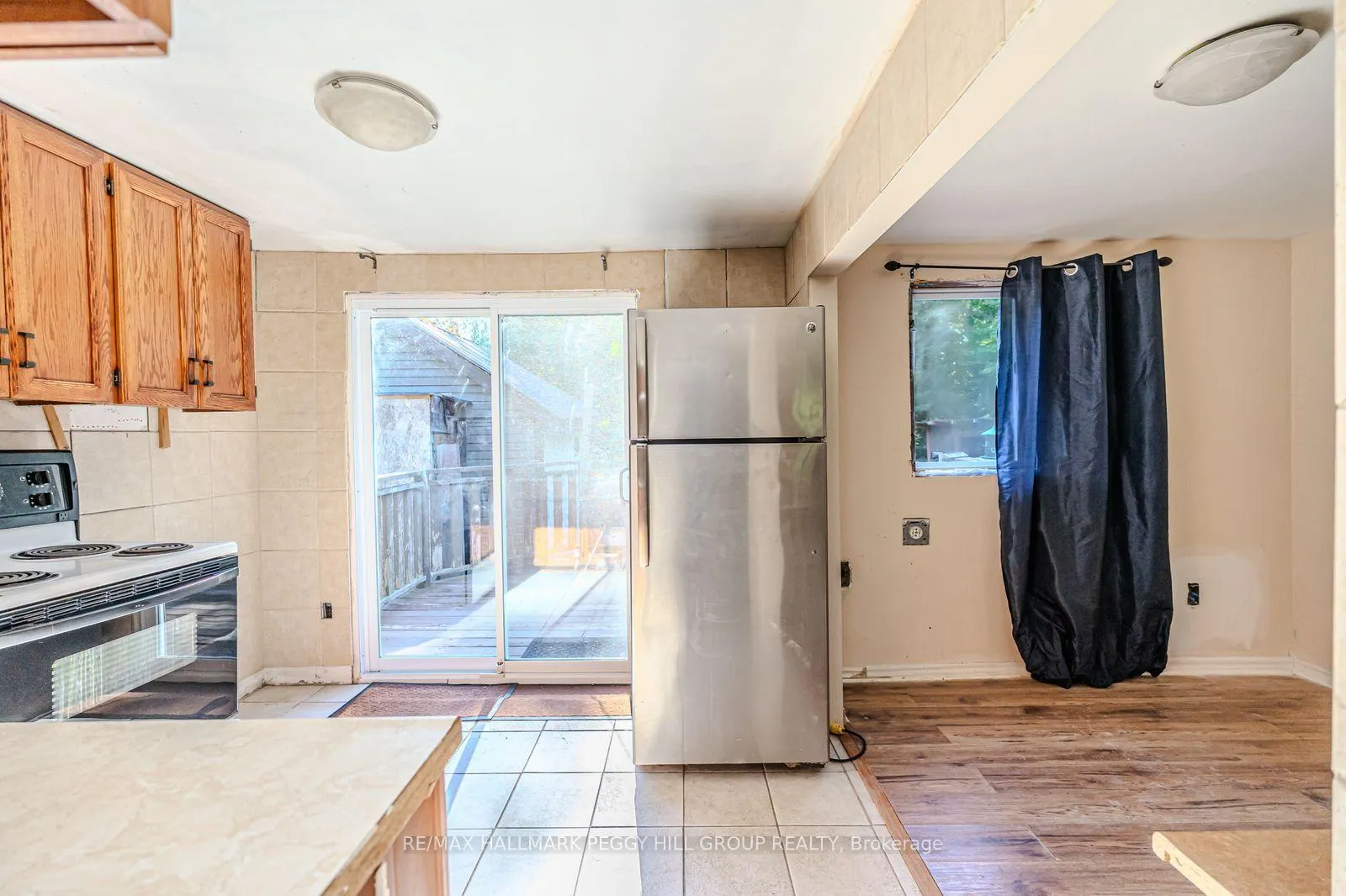 Photo 4 of 138 Moreau Parkway, Tiny, Rural Tiny — HOMEH