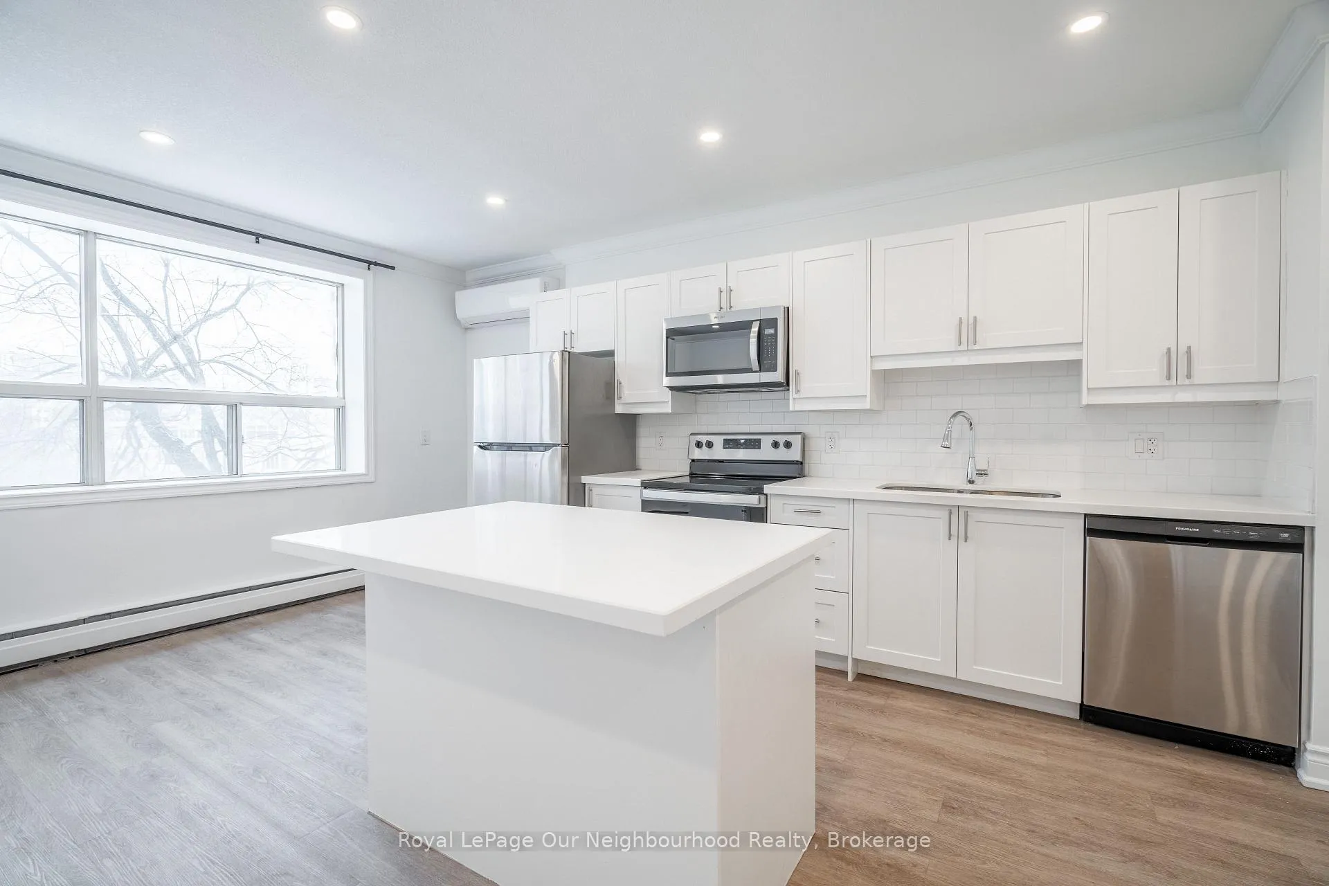 Photo 5 of Unit 307, 112 St. Joseph's Drive, Hamilton, Corktown — HOMEH