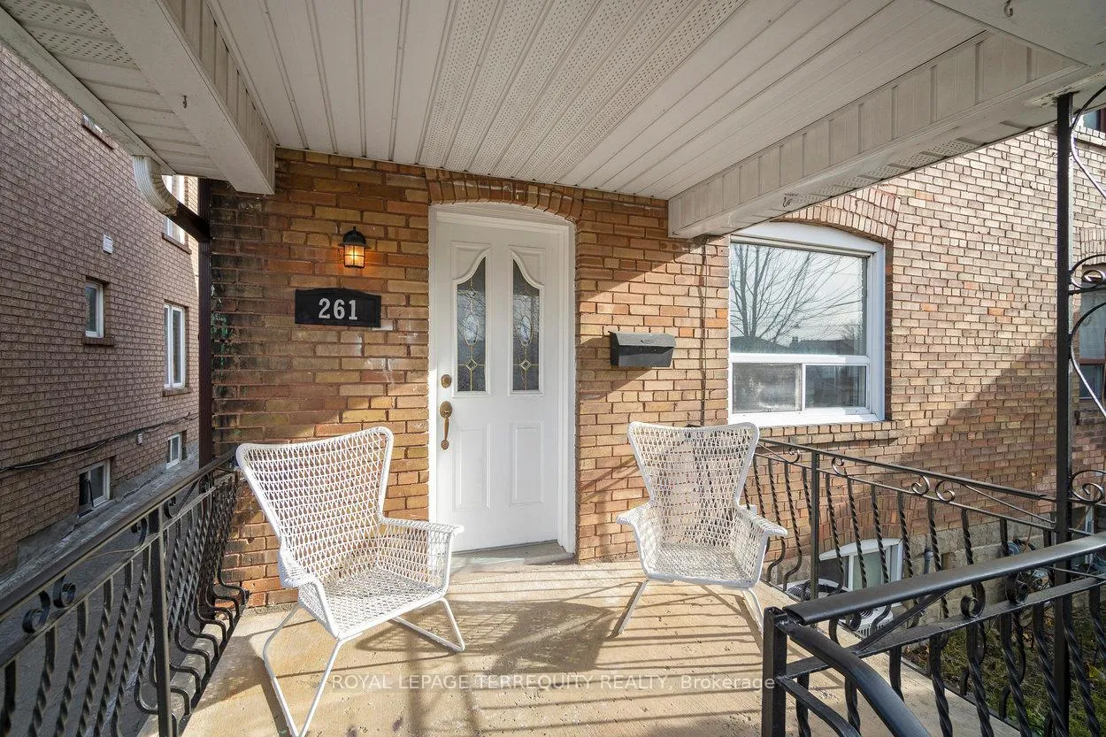Photo 3 of 261 Blackthorn Avenue, Toronto, Weston-Pellam Park — HOMEH