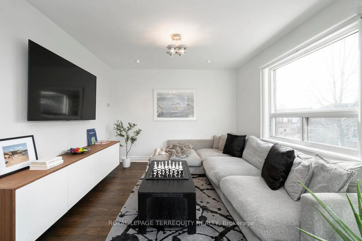 Photo 6 of 261 Blackthorn Avenue, Toronto, Weston-Pellam Park — HOMEH
