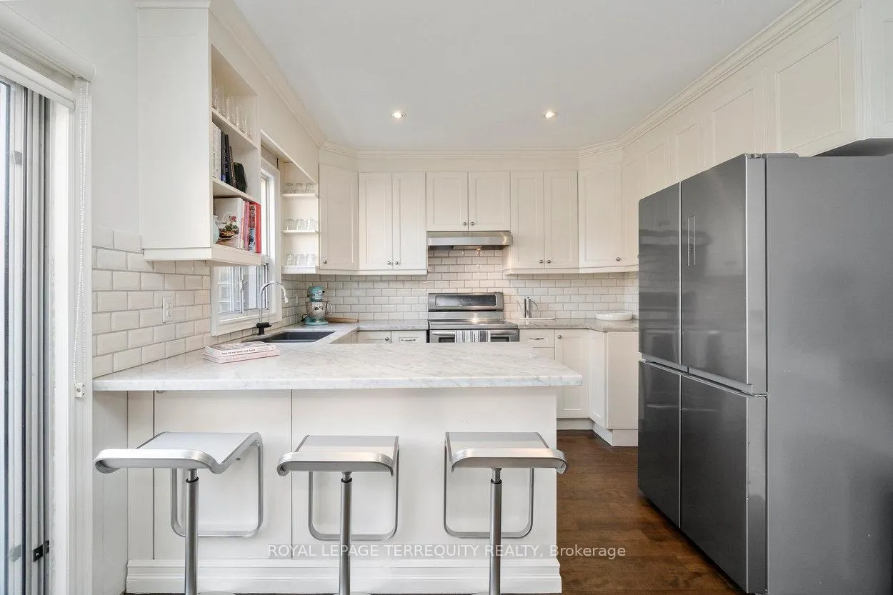 Photo 14 of 261 Blackthorn Avenue, Toronto, Weston-Pellam Park — HOMEH