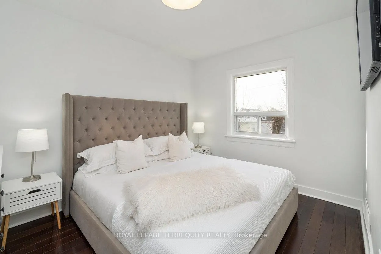 Photo 20 of 261 Blackthorn Avenue, Toronto, Weston-Pellam Park — HOMEH