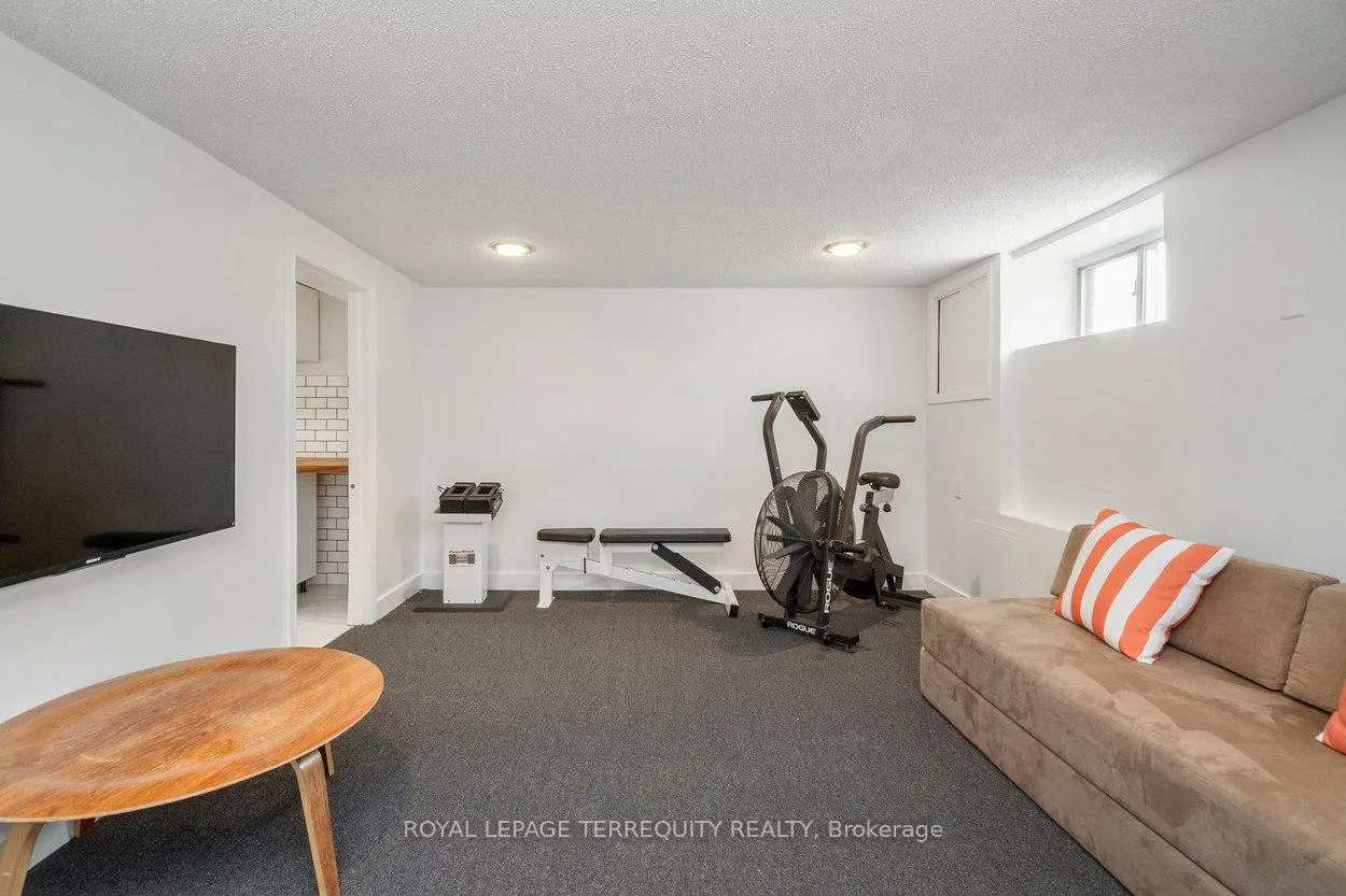 Photo 29 of 261 Blackthorn Avenue, Toronto, Weston-Pellam Park — HOMEH
