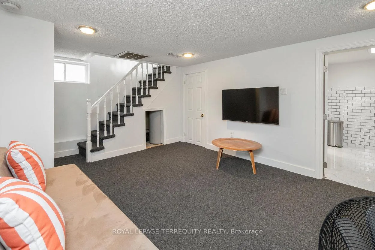 Photo 30 of 261 Blackthorn Avenue, Toronto, Weston-Pellam Park — HOMEH