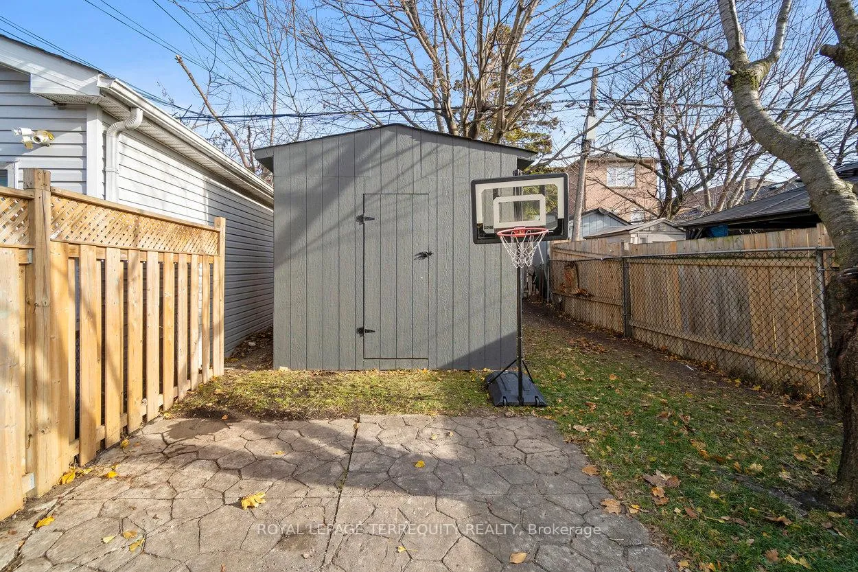 Photo 36 of 261 Blackthorn Avenue, Toronto, Weston-Pellam Park — HOMEH