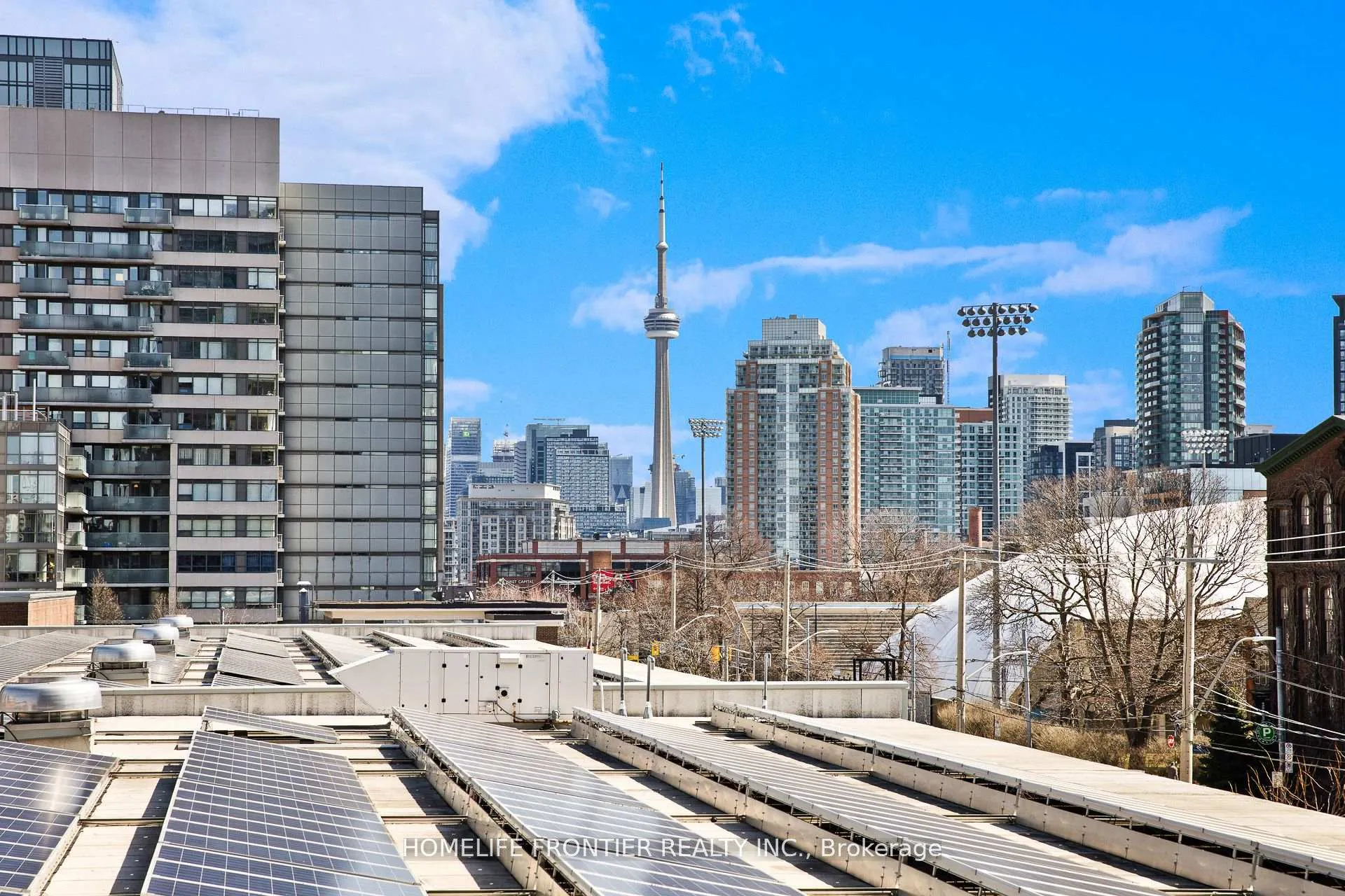 Front of Unit 207, 285 Dufferin Street