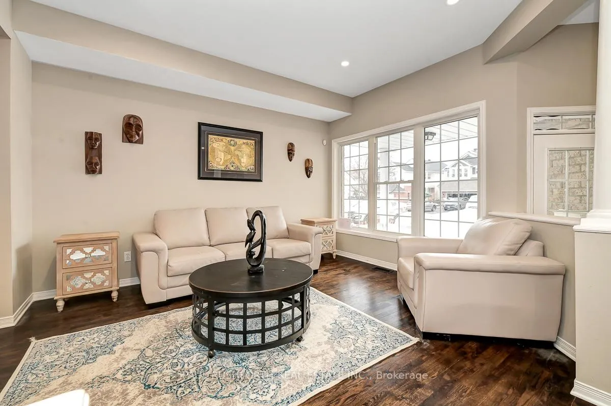 Photo 4 of 1654 Agatha Street, Ottawa, Fallingbrook/Pineridge — HOMEH