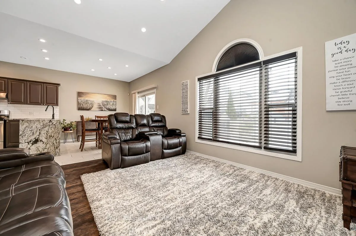 Photo 19 of 1654 Agatha Street, Ottawa, Fallingbrook/Pineridge — HOMEH