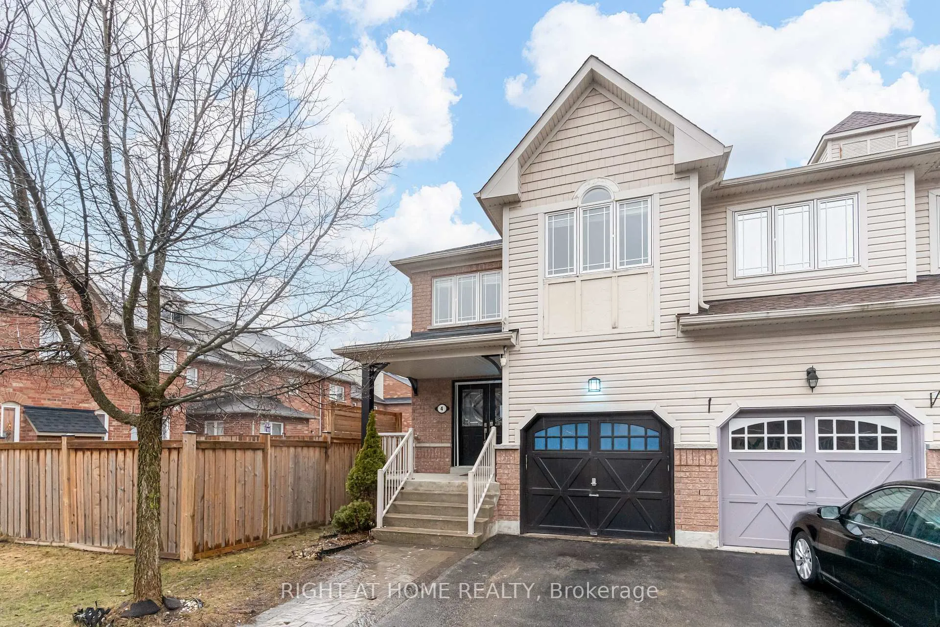 Photo 2 of 4 Whitefoot Crescent, Ajax, South East — HOMEH