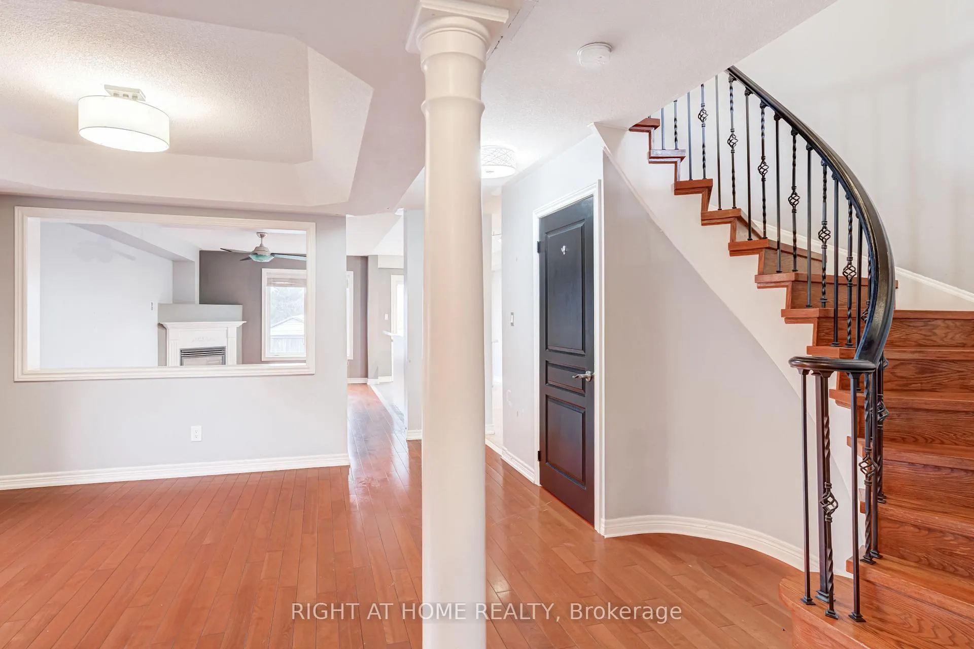 Photo 6 of 4 Whitefoot Crescent, Ajax, South East — HOMEH