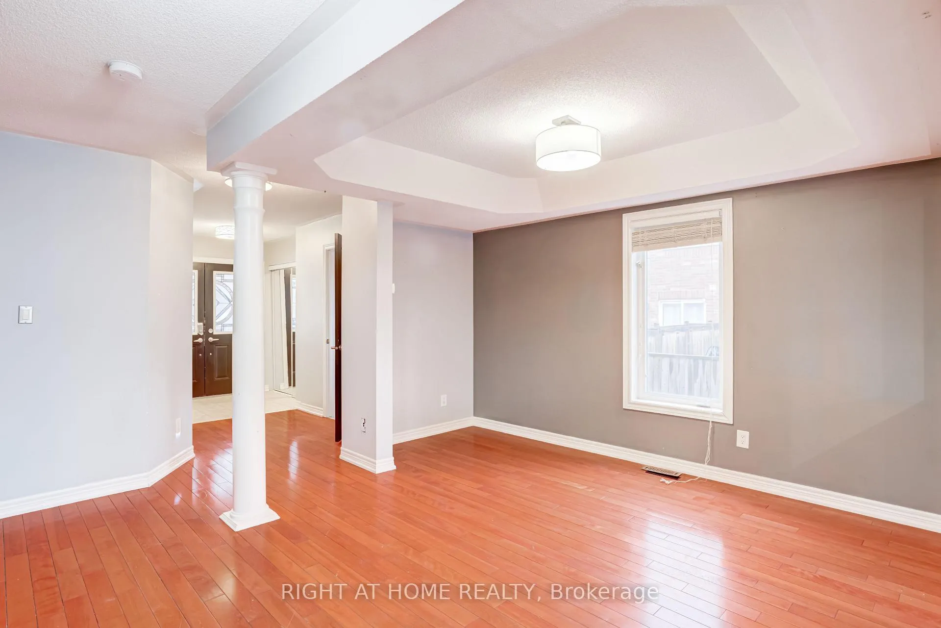 Photo 8 of 4 Whitefoot Crescent, Ajax, South East — HOMEH