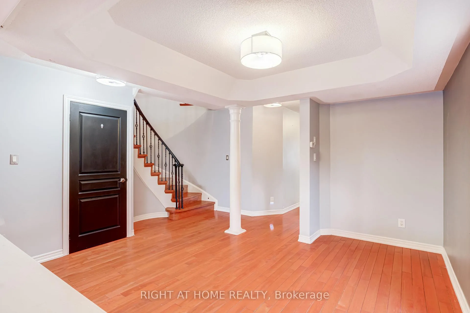Photo 9 of 4 Whitefoot Crescent, Ajax, South East — HOMEH