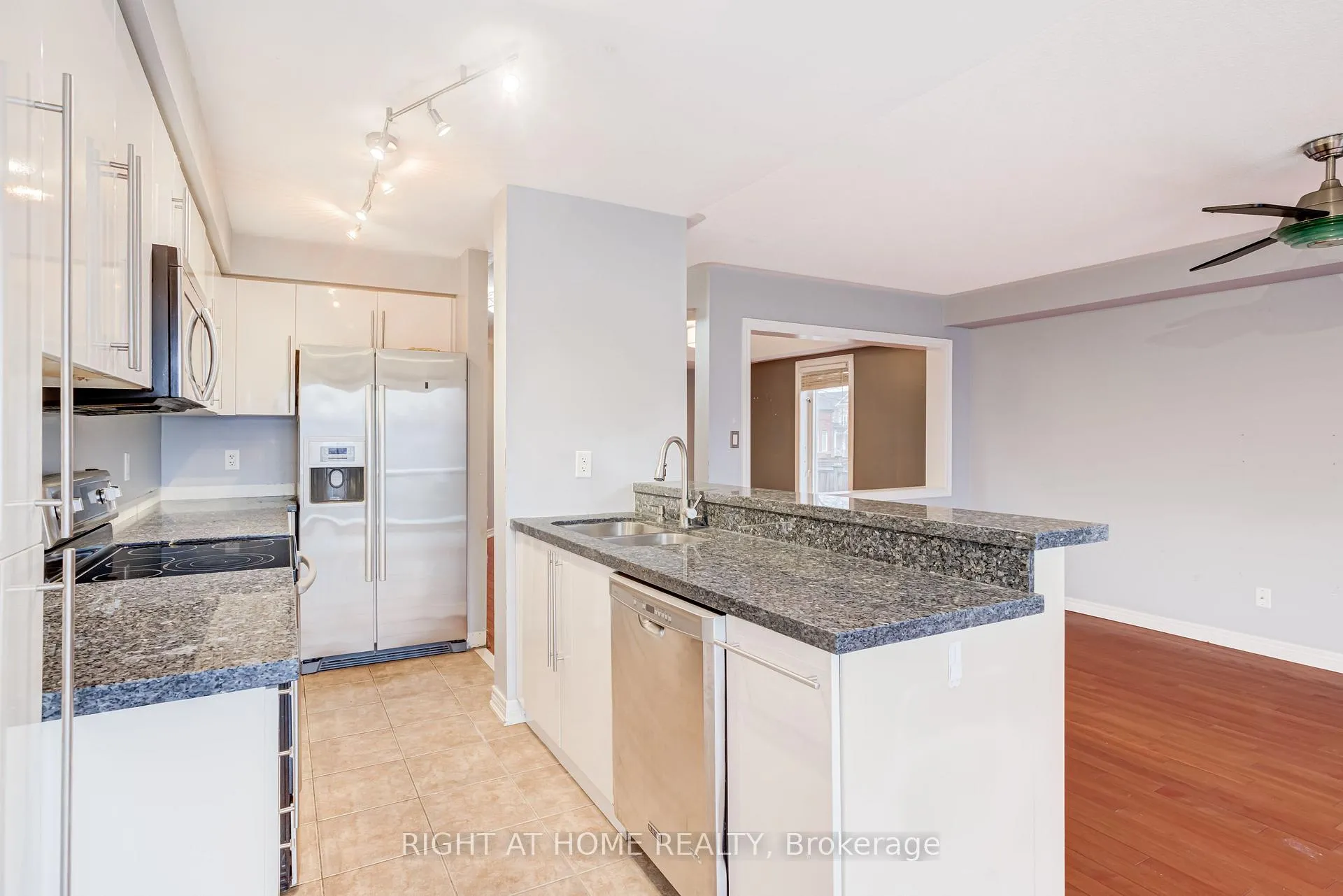 Photo 19 of 4 Whitefoot Crescent, Ajax, South East — HOMEH