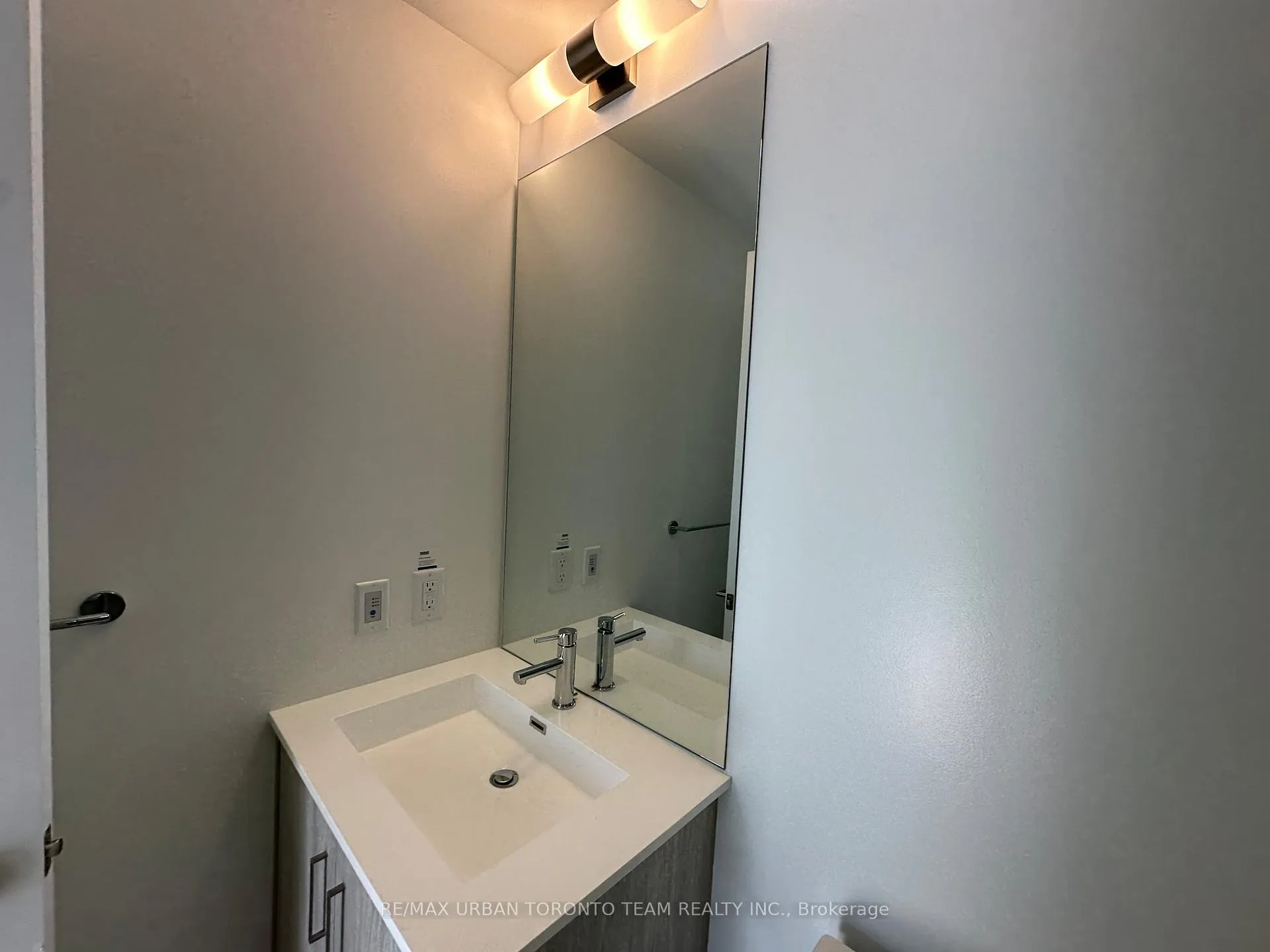 Photo 10 of Unit 3607, 180 Front Street E, Toronto, Moss Park — HOMEH