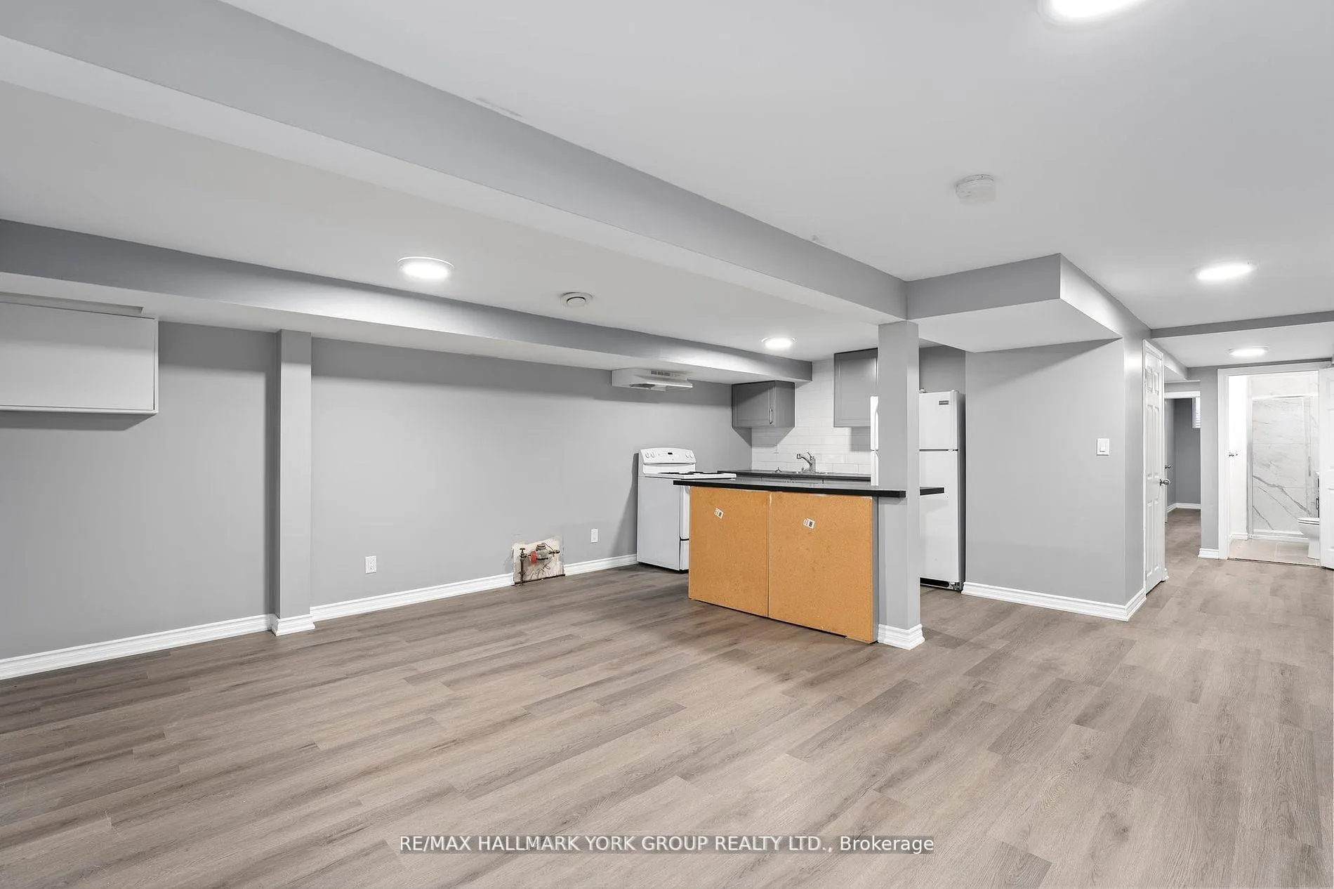 Photo 3 of Unit Lower, 25A College Crescent, Barrie, Grove East — HOMEH