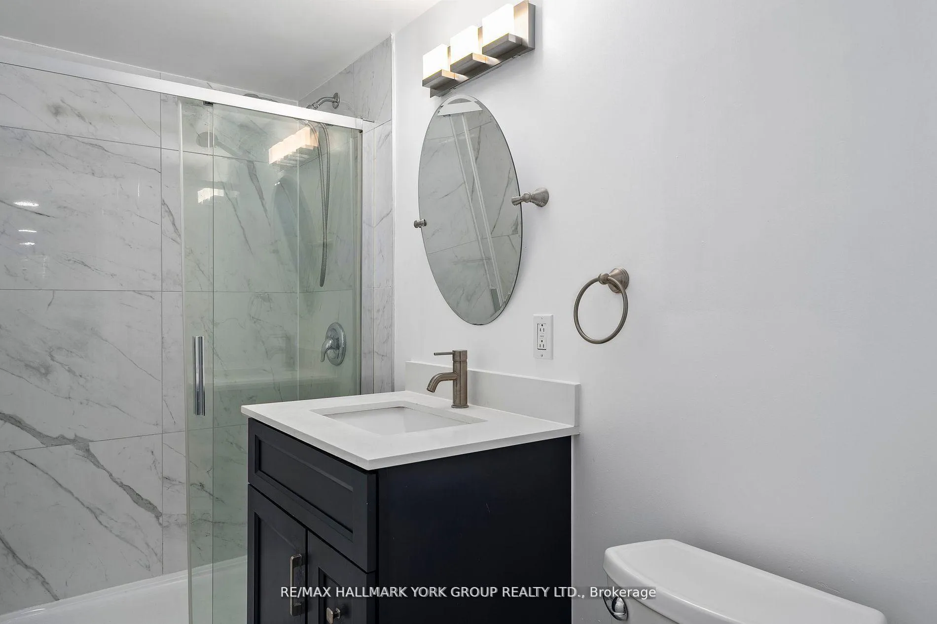 Photo 8 of Unit Lower, 25A College Crescent, Barrie, Grove East — HOMEH