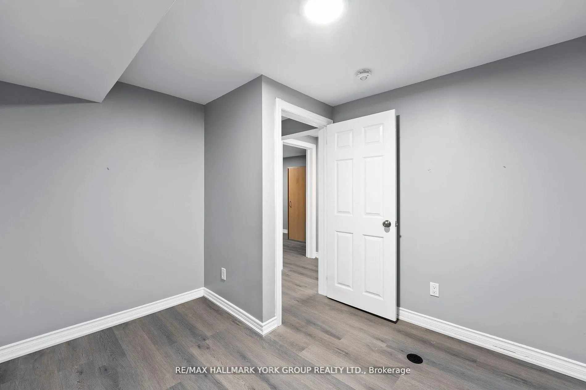 Photo 14 of Unit Lower, 25A College Crescent, Barrie, Grove East — HOMEH