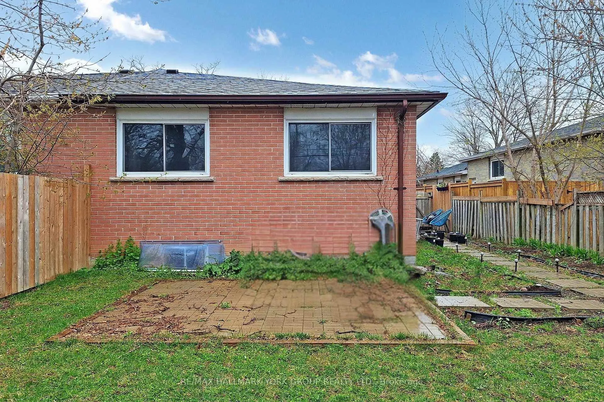 Photo 17 of Unit Lower, 25A College Crescent, Barrie, Grove East — HOMEH