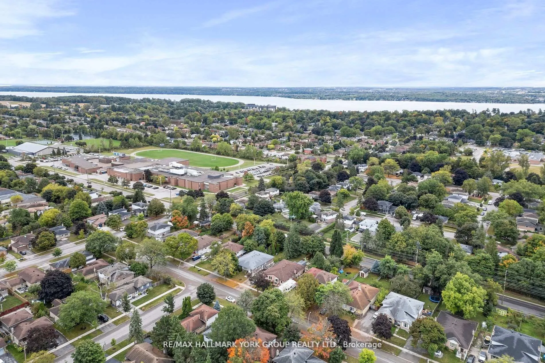 Photo 24 of Unit Lower, 25A College Crescent, Barrie, Grove East — HOMEH