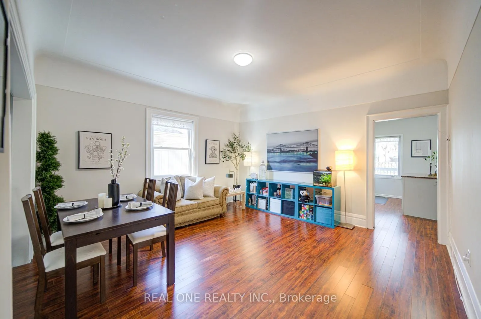 Photo 3 of 102 Royal Avenue, Hamilton, Ainslie Wood — HOMEH