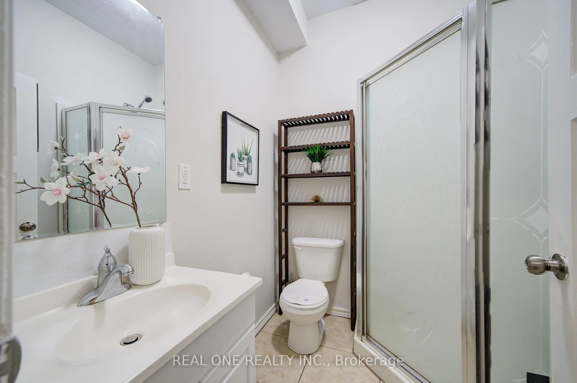 Photo 23 of 102 Royal Avenue, Hamilton, Ainslie Wood — HOMEH