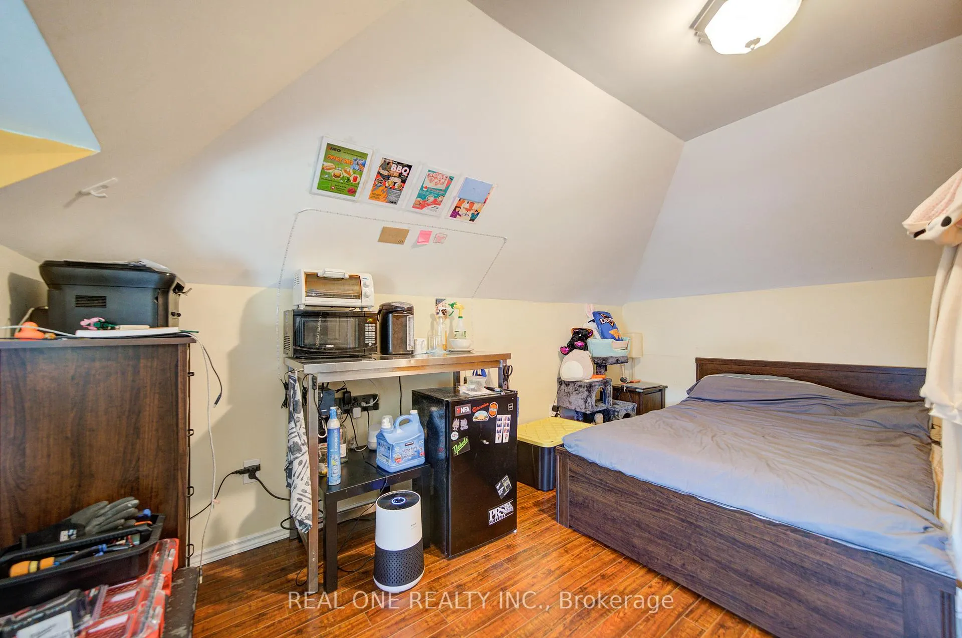 Photo 29 of 102 Royal Avenue, Hamilton, Ainslie Wood — HOMEH