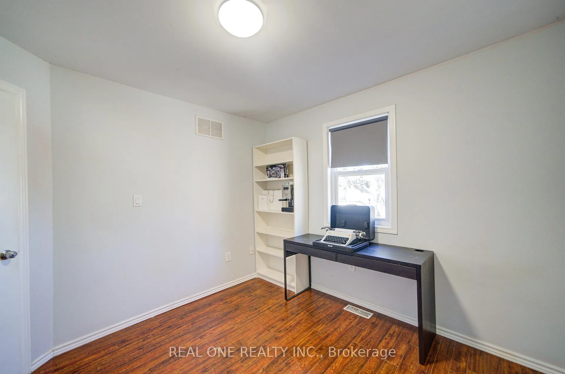 Photo 31 of 102 Royal Avenue, Hamilton, Ainslie Wood — HOMEH