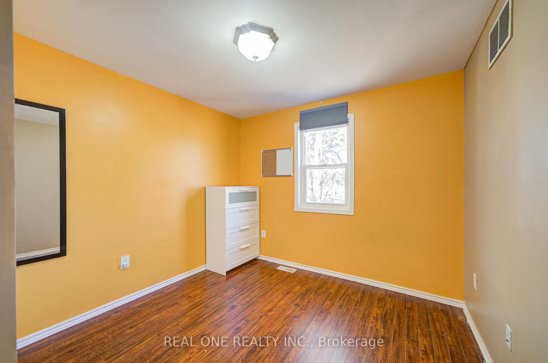 Photo 33 of 102 Royal Avenue, Hamilton, Ainslie Wood — HOMEH