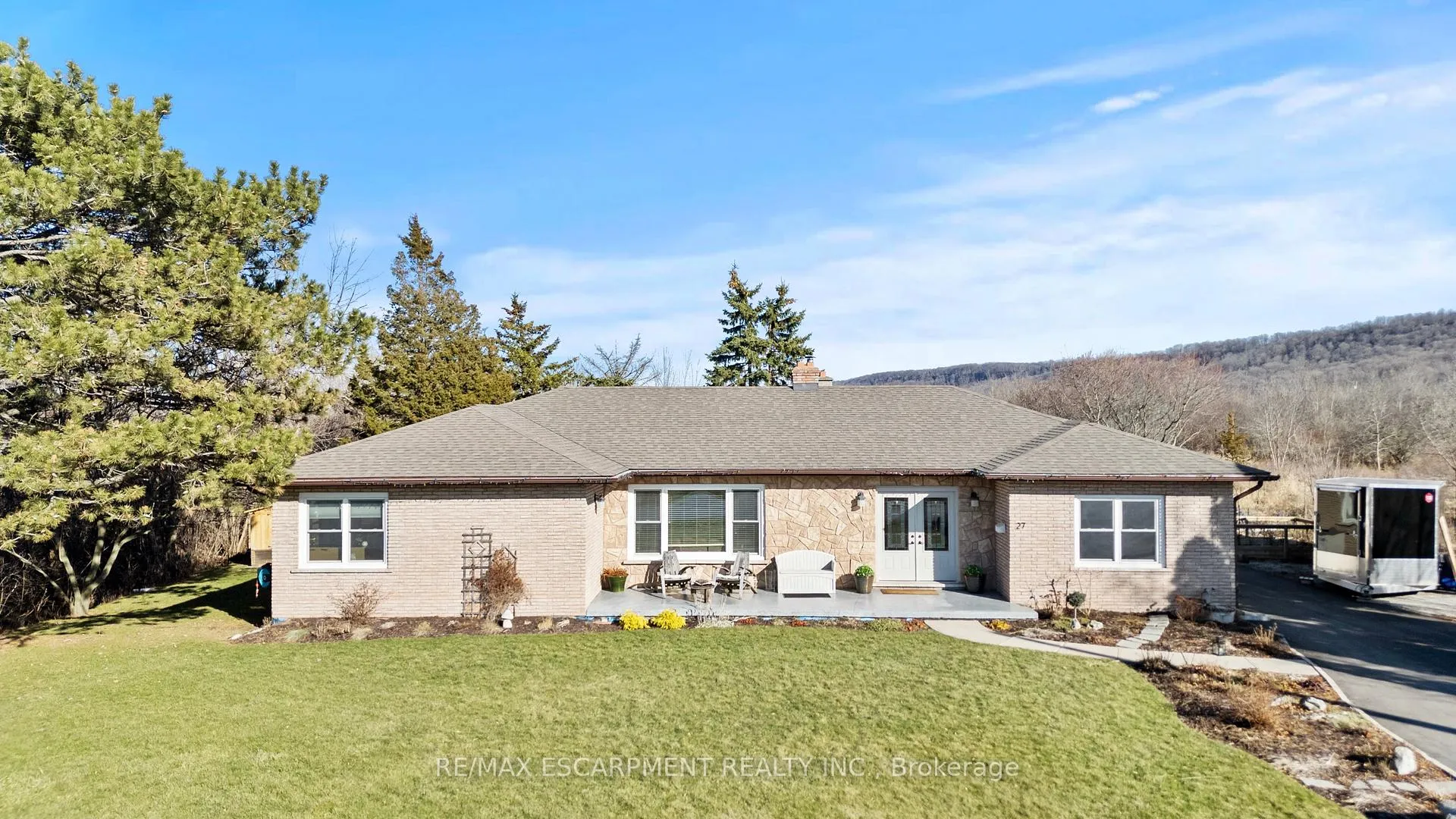 Photo 2 of 27 Cline Mountain Road S, Grimsby, Grimsby West — HOMEH