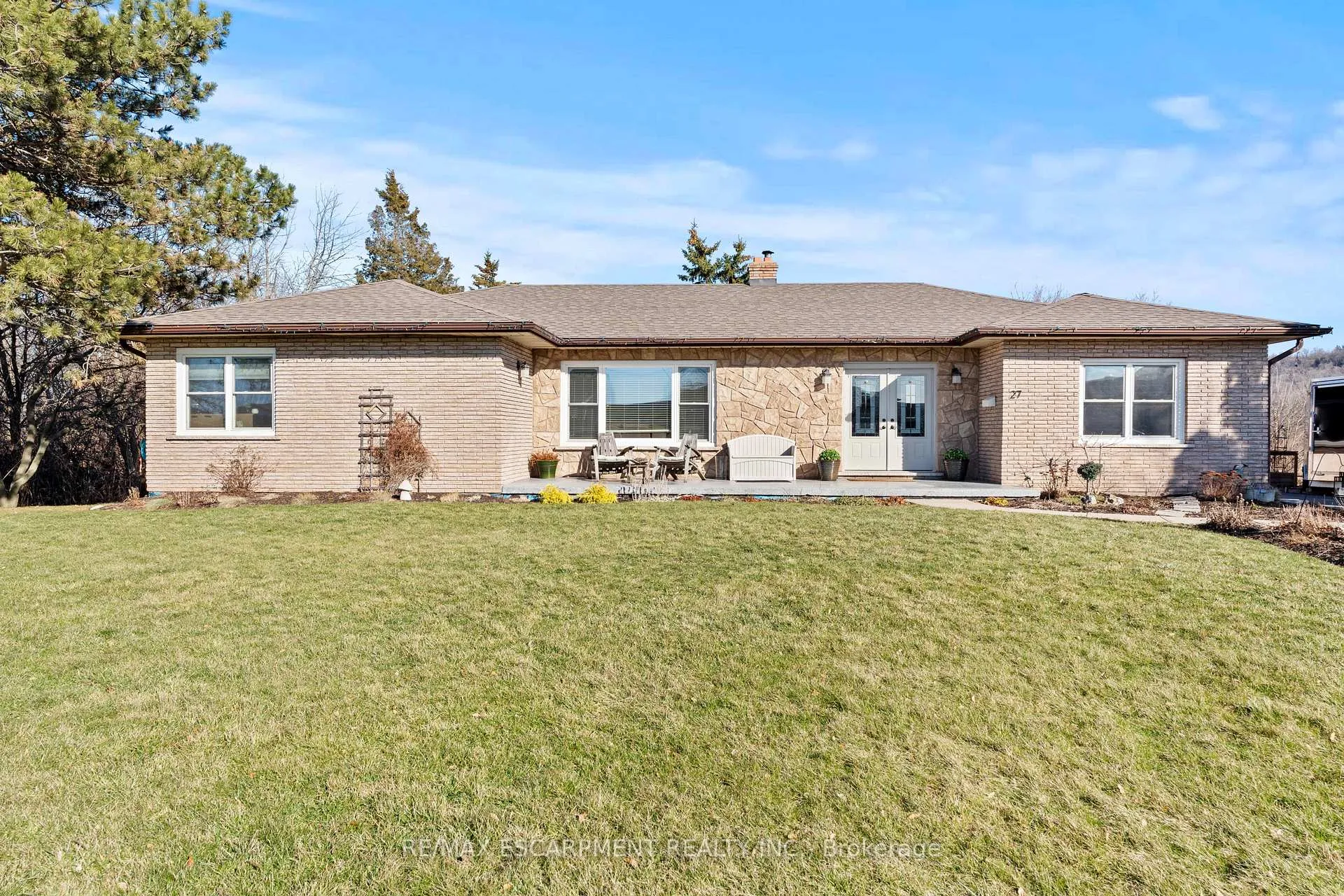 Photo 3 of 27 Cline Mountain Road S, Grimsby, Grimsby West — HOMEH