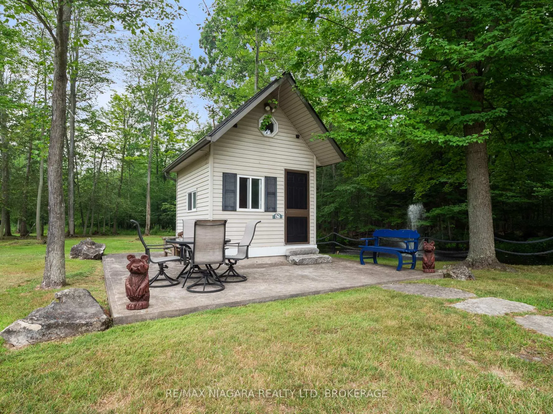 Photo 12 of 2738 Moyer Street, Pelham, North Pelham — HOMEH