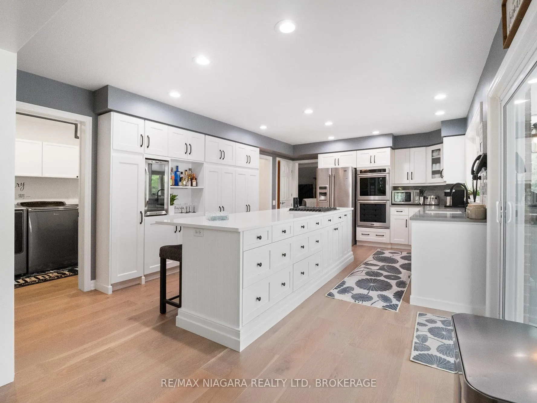 Photo 16 of 2738 Moyer Street, Pelham, North Pelham — HOMEH