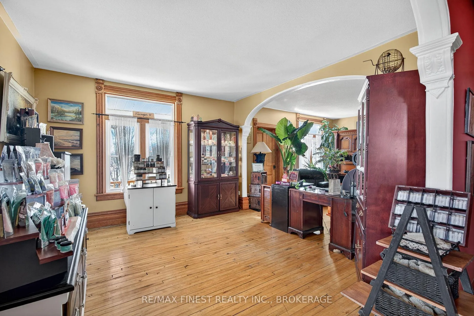 Photo 10 of 525 Scotland Road, Loyalist, Lennox and Addington - South — HOMEH